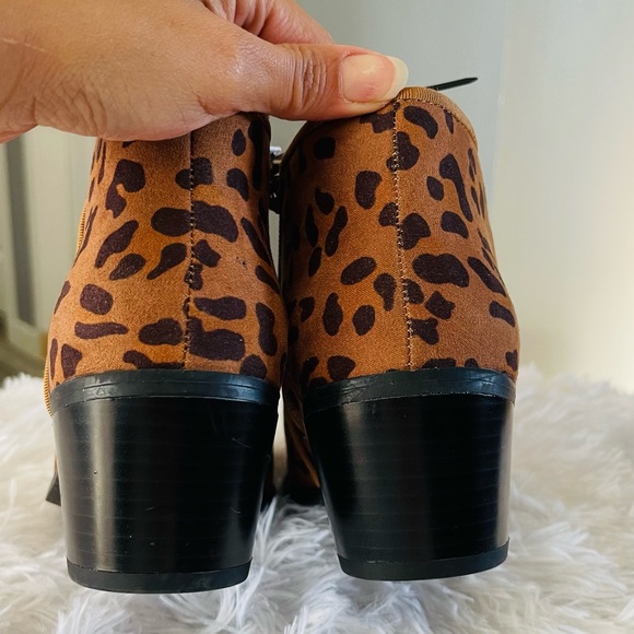 Leopard Style Zippered Ankle Boots | Low heel | Size 9 - Picture 12 of 14